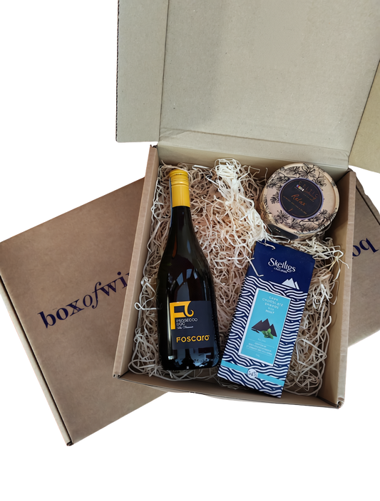 The Weekender Hamper